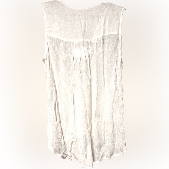 H&C Collection Medium Off White Flowy Top - Picture 2 of 5